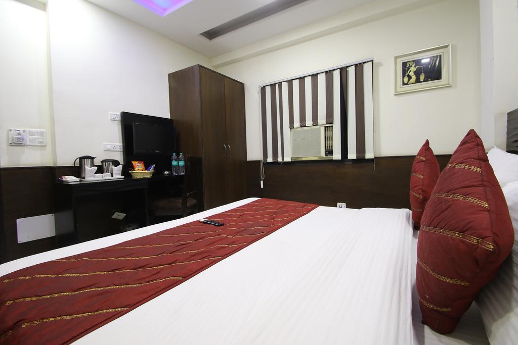Hotel Hill Palace -Near Karol Bagh Metro Station Δελχί Εξωτερικό φωτογραφία