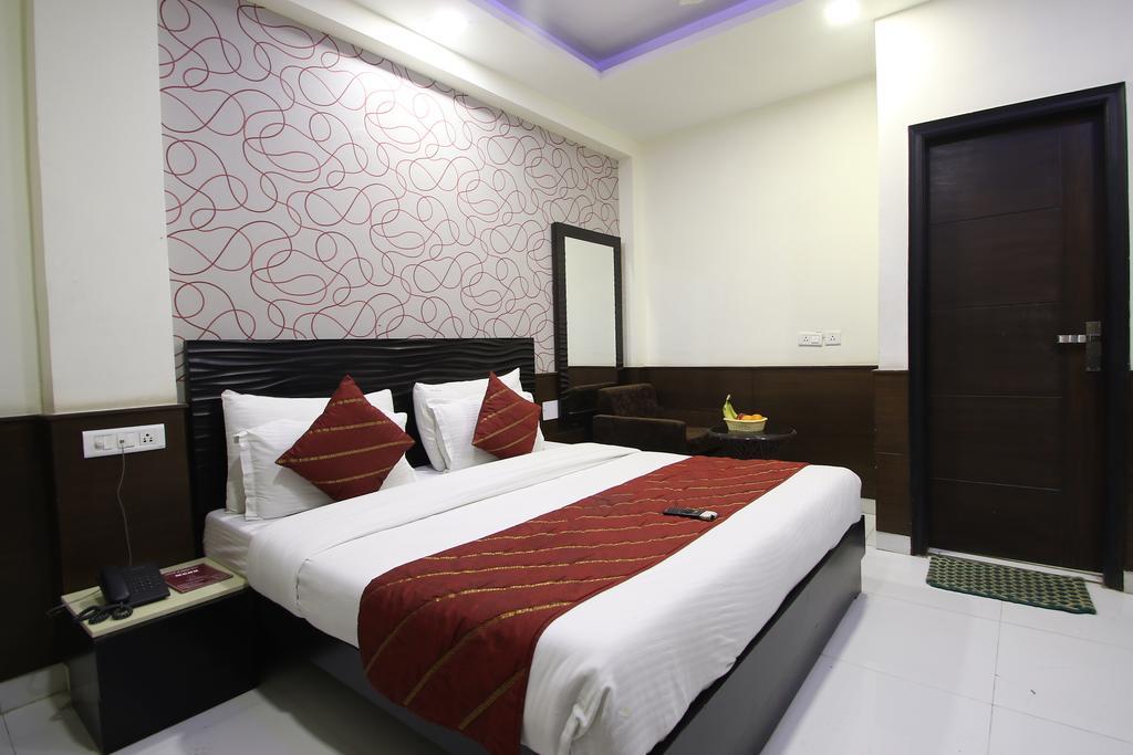 Hotel Hill Palace -Near Karol Bagh Metro Station Δελχί Εξωτερικό φωτογραφία