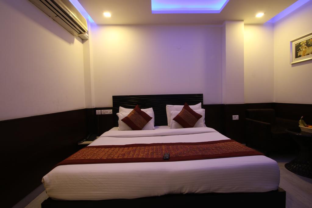 Hotel Hill Palace -Near Karol Bagh Metro Station Δελχί Εξωτερικό φωτογραφία