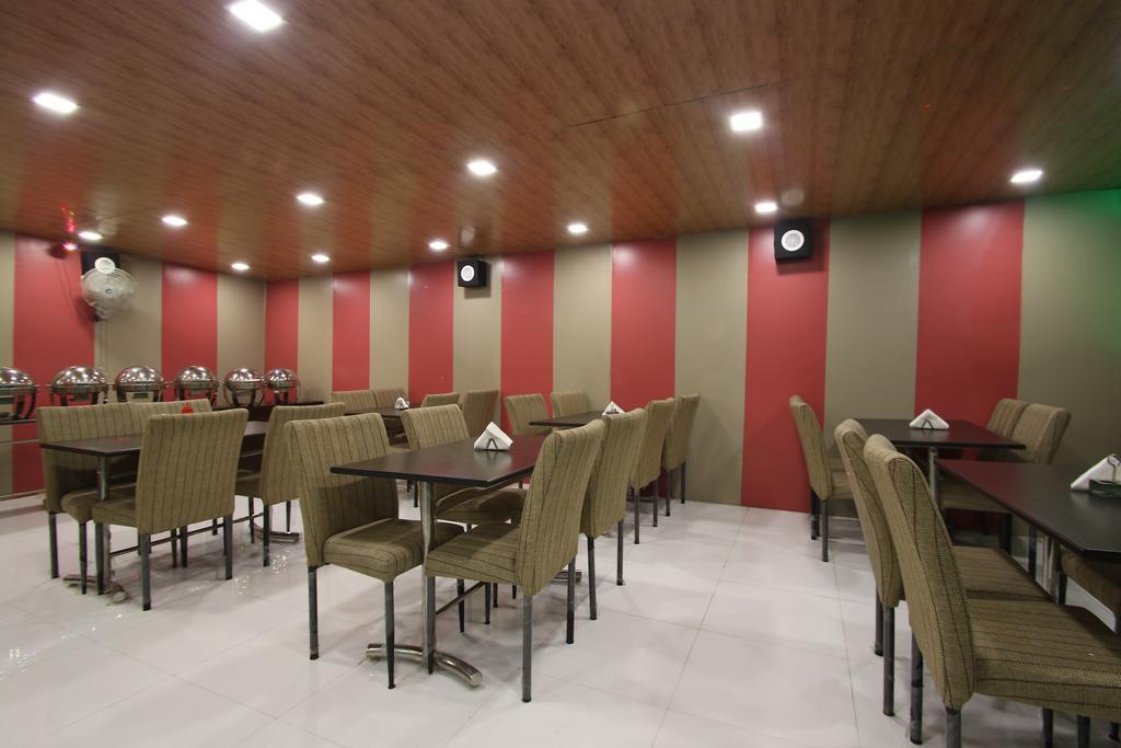 Hotel Hill Palace -Near Karol Bagh Metro Station Δελχί Εξωτερικό φωτογραφία