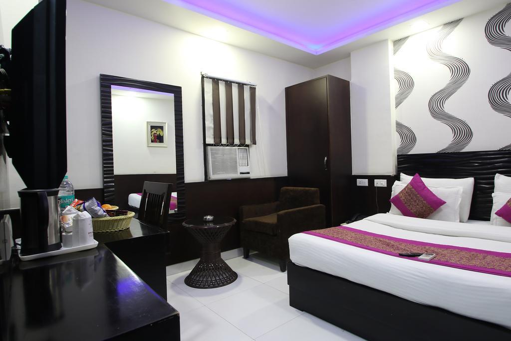 Hotel Hill Palace -Near Karol Bagh Metro Station Δελχί Εξωτερικό φωτογραφία