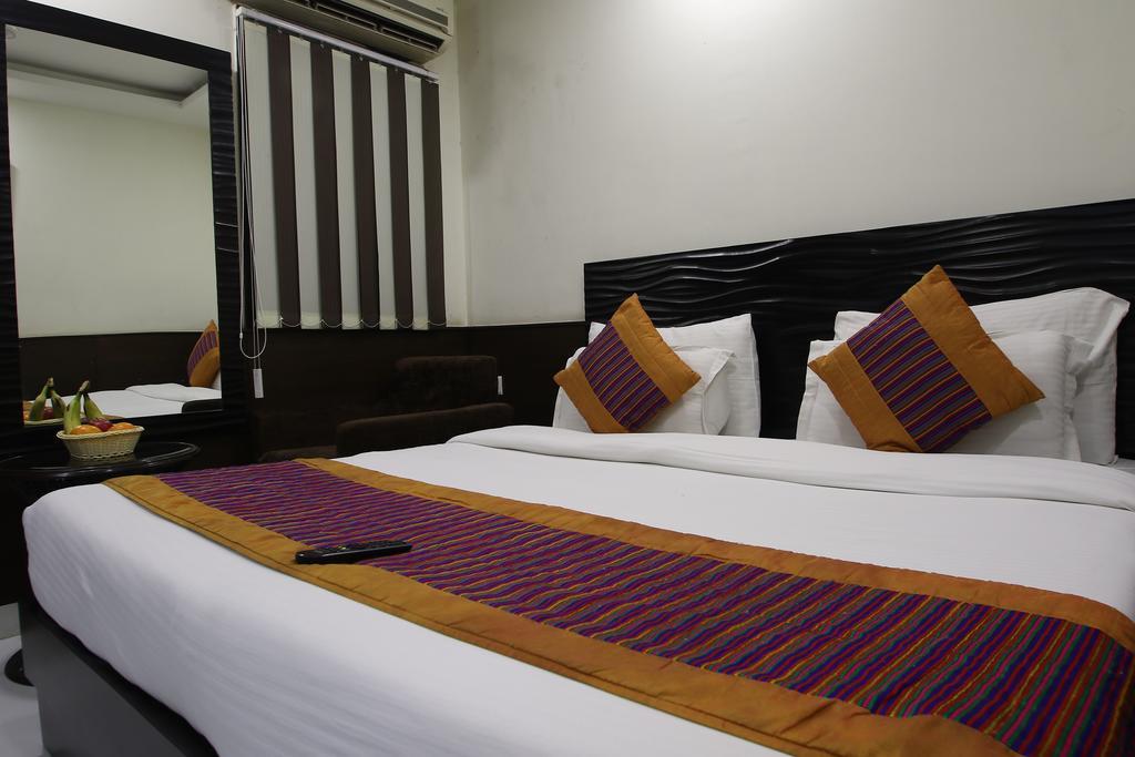 Hotel Hill Palace -Near Karol Bagh Metro Station Δελχί Εξωτερικό φωτογραφία