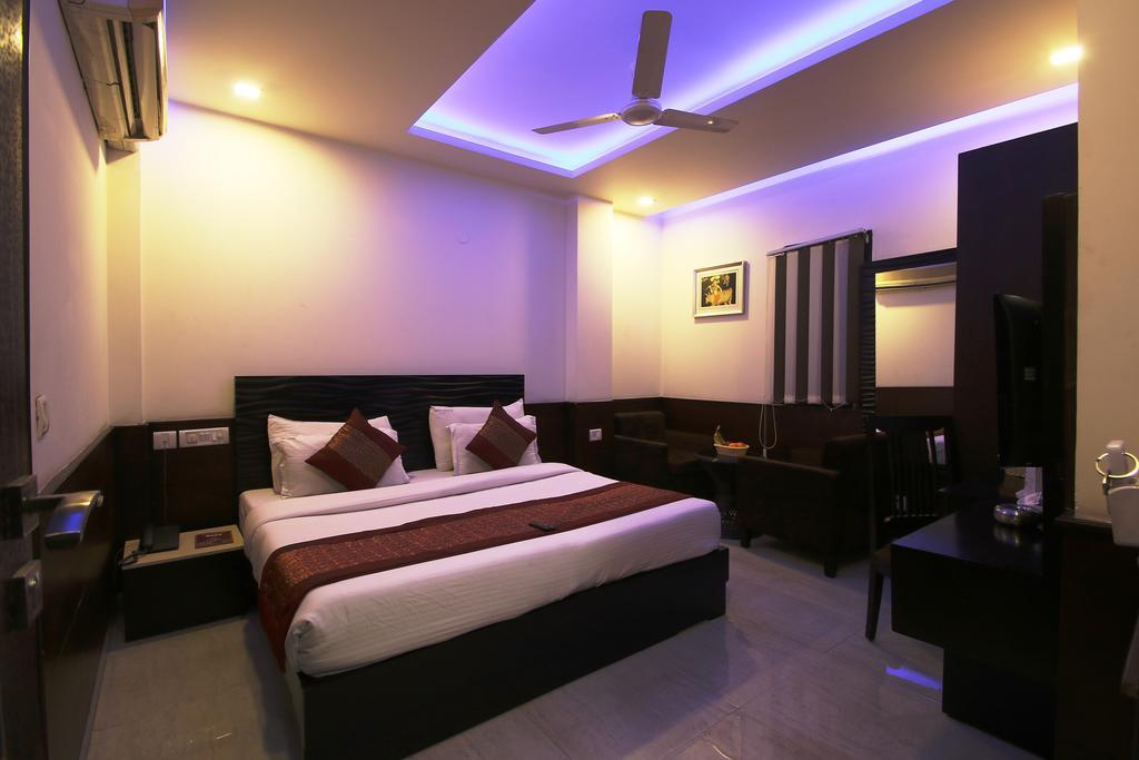 Hotel Hill Palace -Near Karol Bagh Metro Station Δελχί Εξωτερικό φωτογραφία