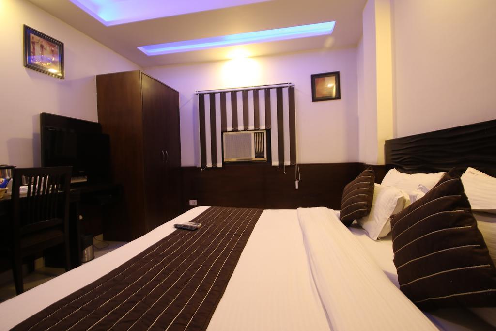 Hotel Hill Palace -Near Karol Bagh Metro Station Δελχί Εξωτερικό φωτογραφία