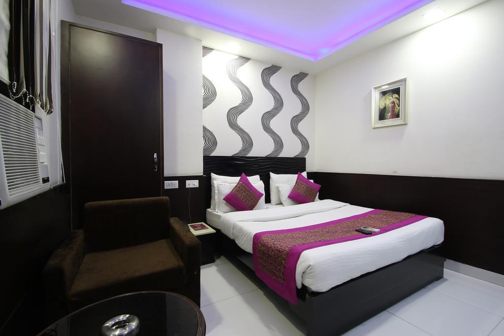 Hotel Hill Palace -Near Karol Bagh Metro Station Δελχί Εξωτερικό φωτογραφία