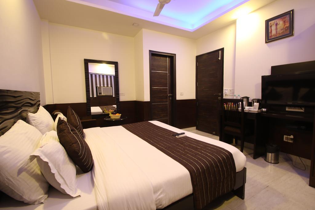 Hotel Hill Palace -Near Karol Bagh Metro Station Δελχί Εξωτερικό φωτογραφία