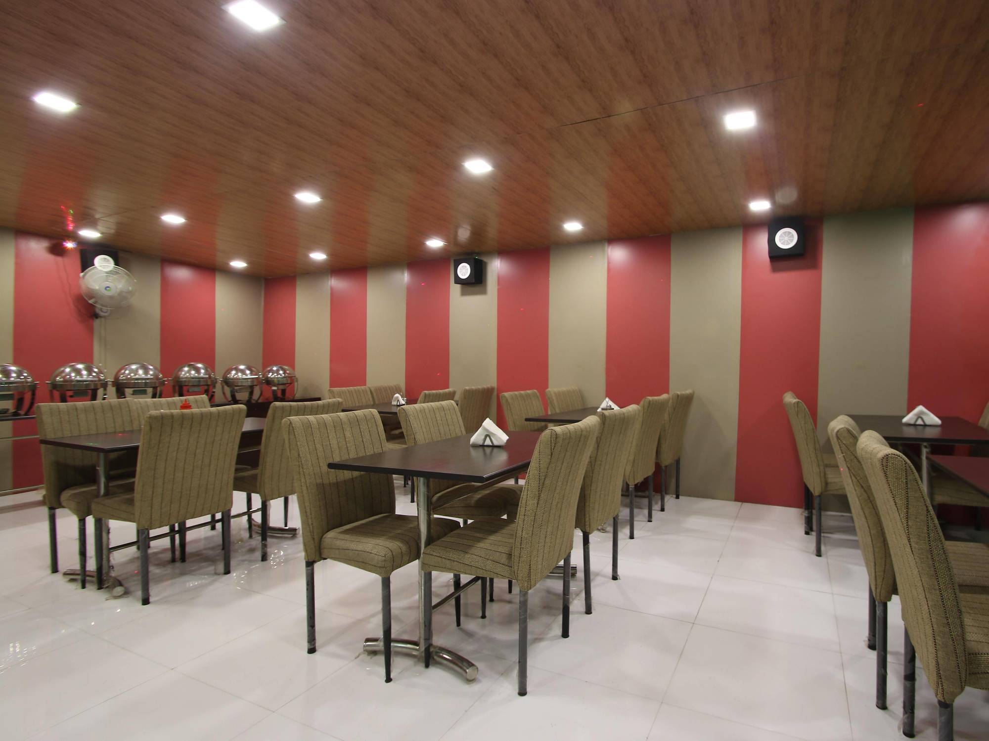 Hotel Hill Palace -Near Karol Bagh Metro Station Δελχί Εξωτερικό φωτογραφία