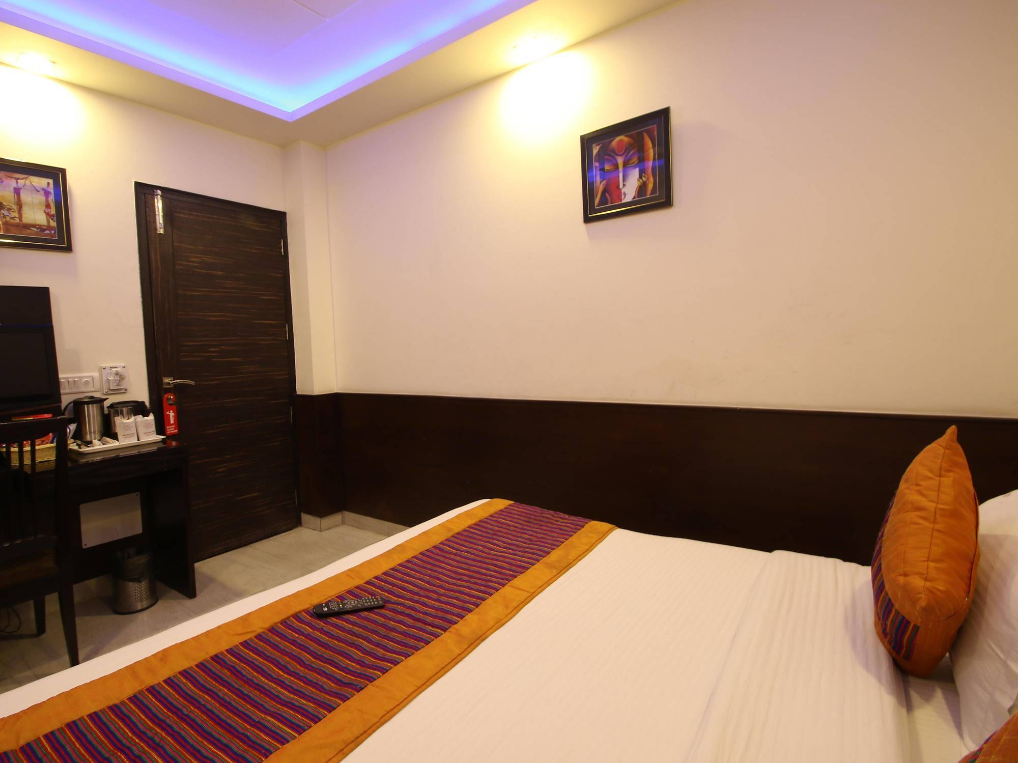 Hotel Hill Palace -Near Karol Bagh Metro Station Δελχί Εξωτερικό φωτογραφία