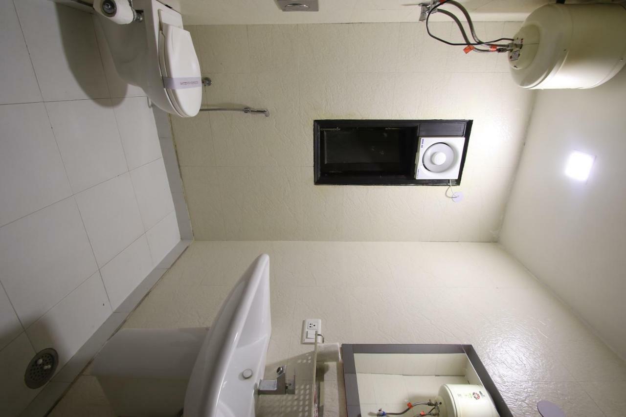 Hotel Hill Palace -Near Karol Bagh Metro Station Δελχί Εξωτερικό φωτογραφία