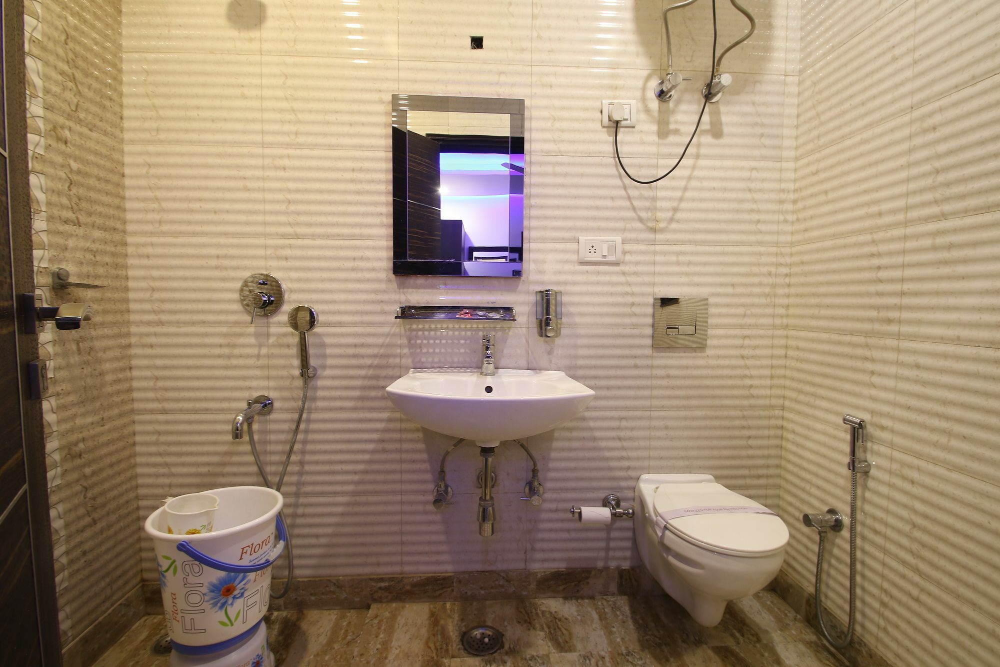 Hotel Hill Palace -Near Karol Bagh Metro Station Δελχί Εξωτερικό φωτογραφία